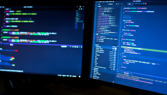 What are the best multi-screen setups for stock traders and data analysts on the go?